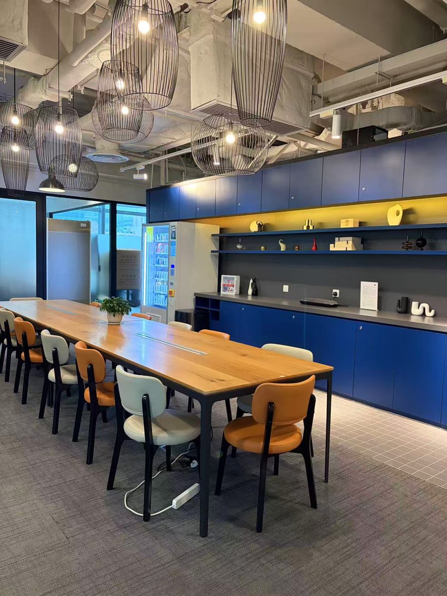 Hong Kong office meeting area used for buyer and supplier coordination